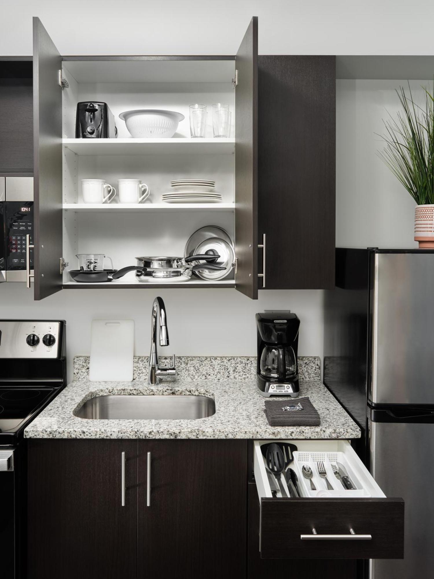 Stayapt Suites Columbus-Fort Benning Zewnętrze zdjęcie
