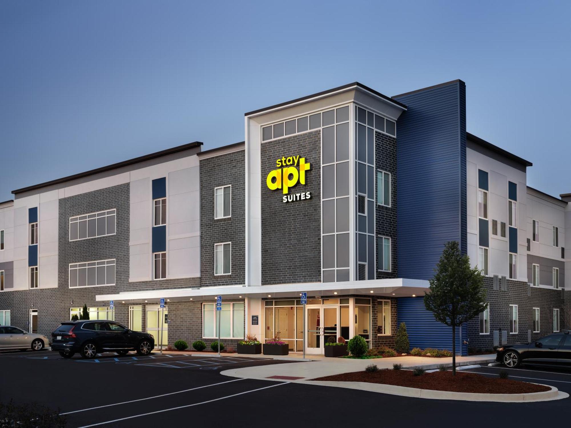 Stayapt Suites Columbus-Fort Benning Zewnętrze zdjęcie